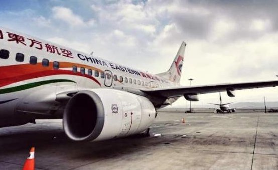 从中国到美国坐飞机，机票大概多少钱