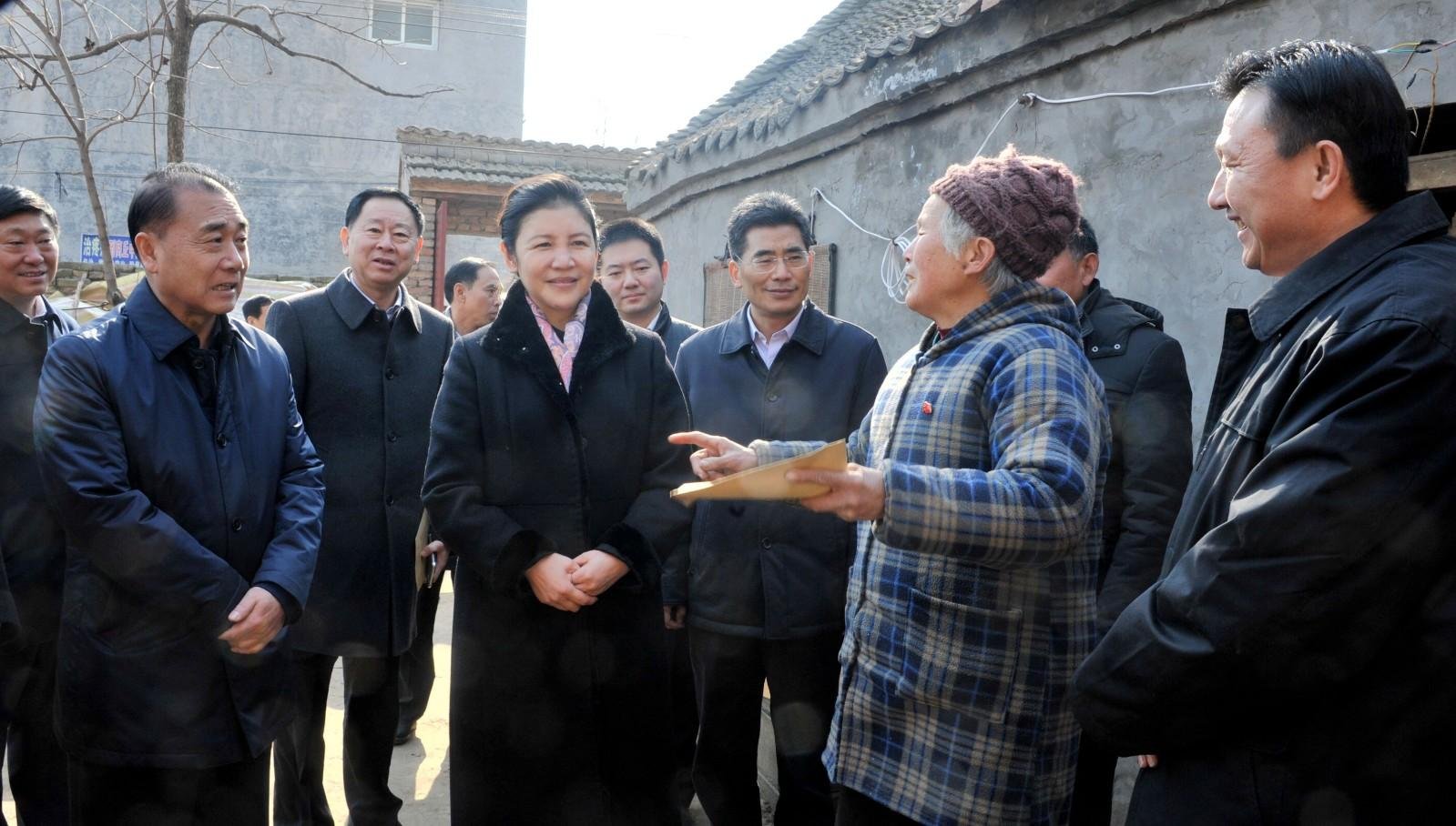 建国七十年扶贫历程给我们的启示是什么？