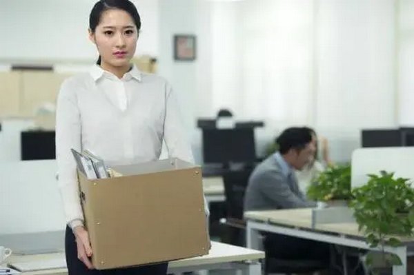 提桶跑路是什么意思？这个词怎么来的？