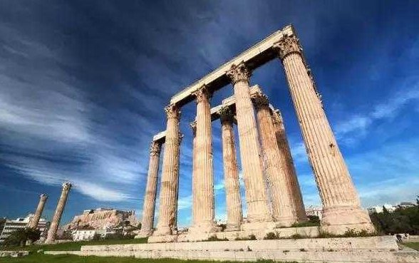 请问什么叫多立克柱式、爱奥尼克柱式、科林斯柱式?有什么区别啊?谢谢