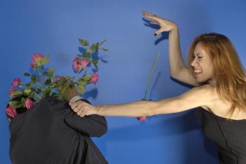 23岁小伙子娶了46岁富婆以后，多次住进医院，为什么医生说没救了？